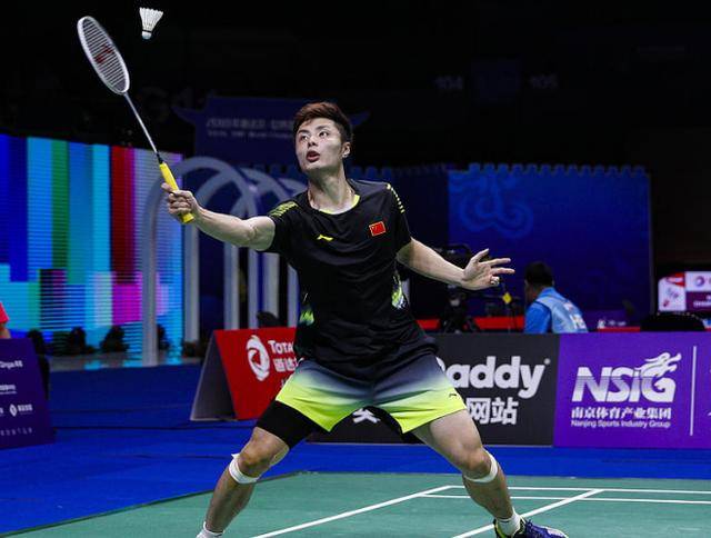 许多球队依 许多球队依